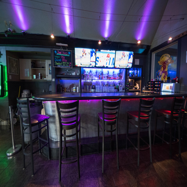 Breakers Sky Lounge - Smoking Lounge Bar